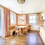 Feriengut Fingerhof 아파트 *