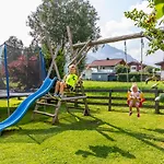 Feriengut Fingerhof 아파트 *